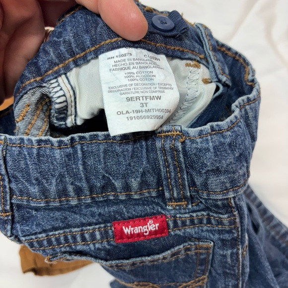 Bundle of 2 pants and 1 short sleeve shirt Wrangler Jeans, Carters Tan pants - Picture 6 of 6